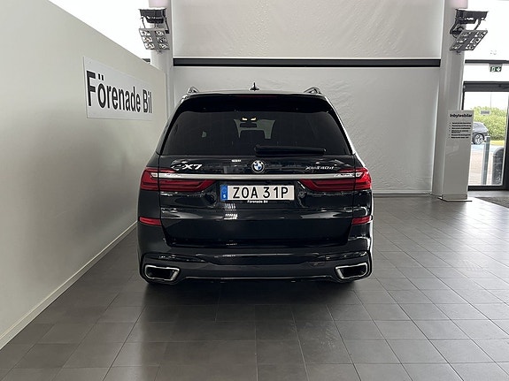BMW X7 15 of 17