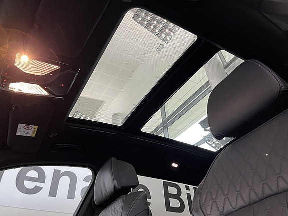 BMW X7 8 of 17