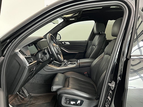 BMW X7 5 of 5