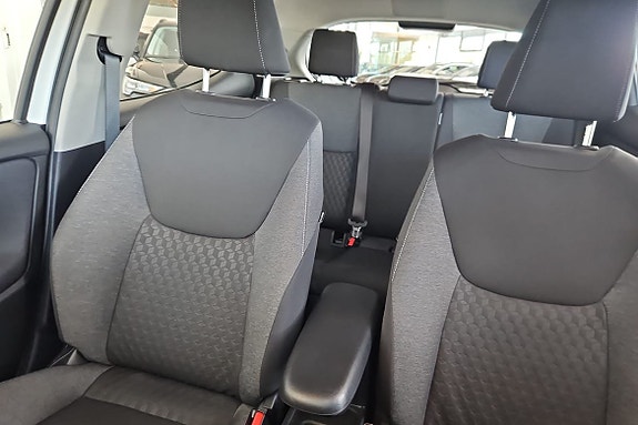 Toyota Yaris 14 of 15