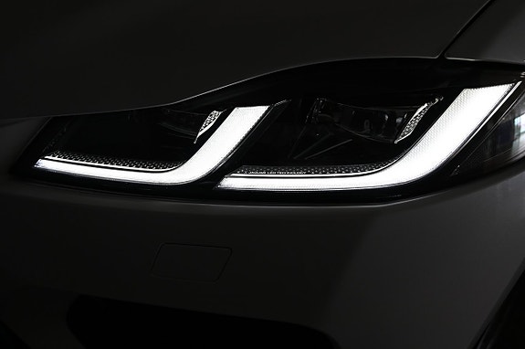 Jaguar F-PACE 21 of 21