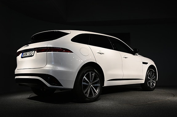 Jaguar F-PACE 6 of 21