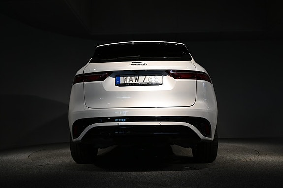 Jaguar F-PACE 5 of 5