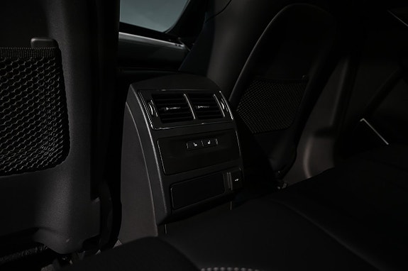 Jaguar F-PACE 18 of 21
