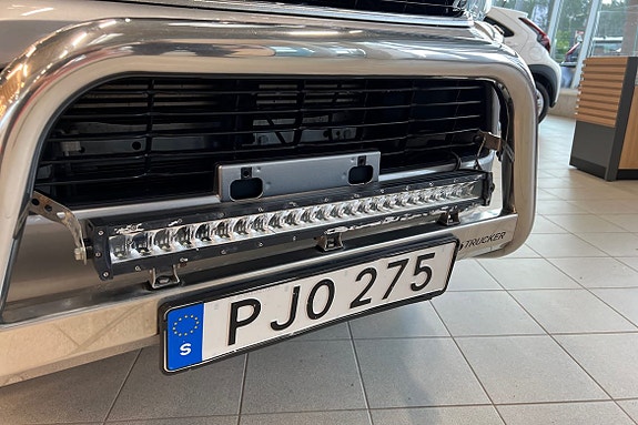 Toyota HiLux 20 of 26