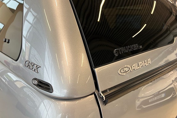 Toyota HiLux 26 of 26
