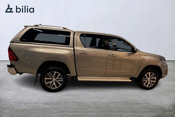 Toyota HiLux 17 of 26