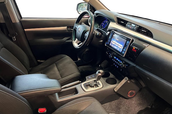 Toyota HiLux 7 of 26