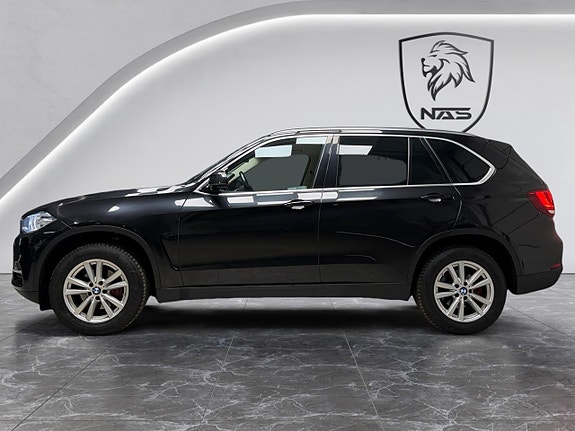 BMW X5 2 of 5