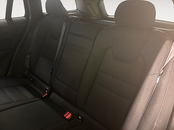 Volvo V60 14 of 24
