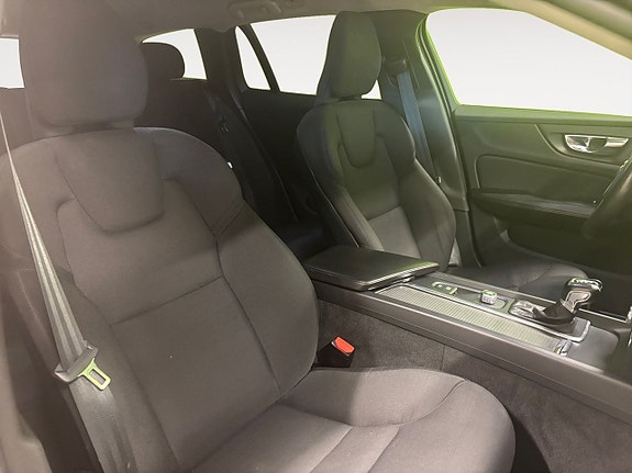Volvo V60 15 of 24