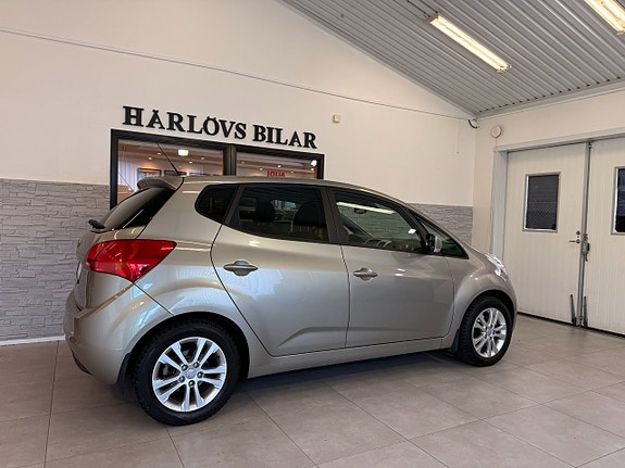 Kia Venga 7 of 22