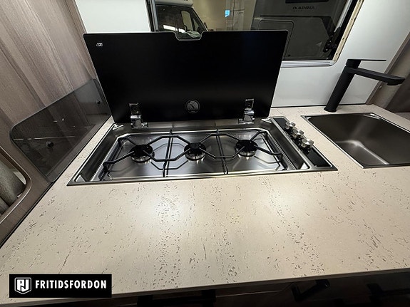 Kabe Estate 470 XL 5 of 14