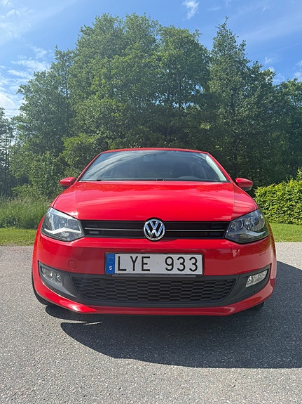 Volkswagen Polo 2 of 5