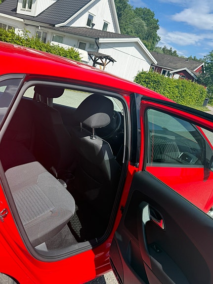 Volkswagen Polo 5 of 5