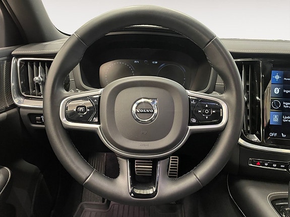 Volvo S60 13 of 24