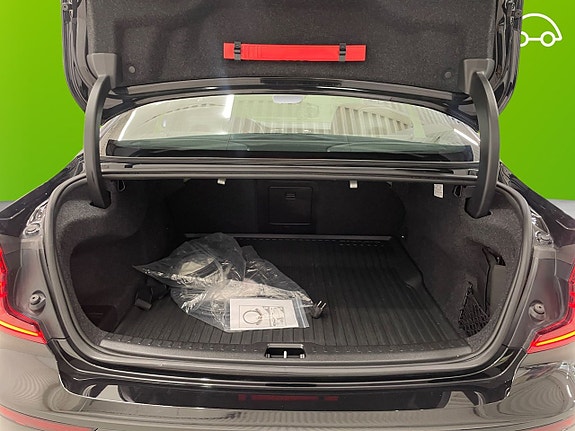 Volvo S60 16 of 24