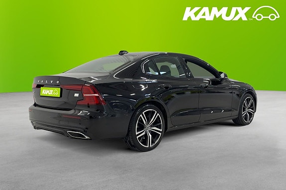 Volvo S60 4 of 5