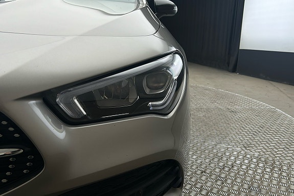 Mercedes-Benz CLA200 11 of 25