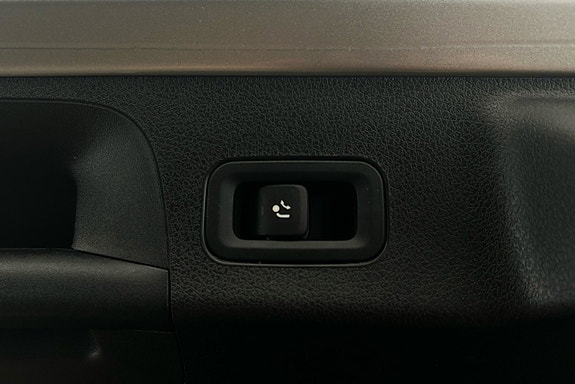 Mercedes-Benz CLA200 16 of 25
