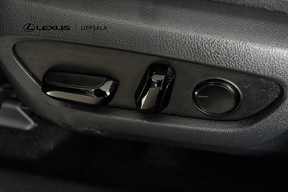 Lexus RX450h+ 10 of 23