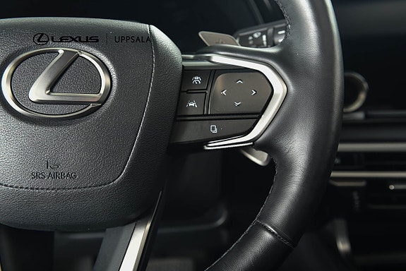 Lexus RX450h+ 12 of 23
