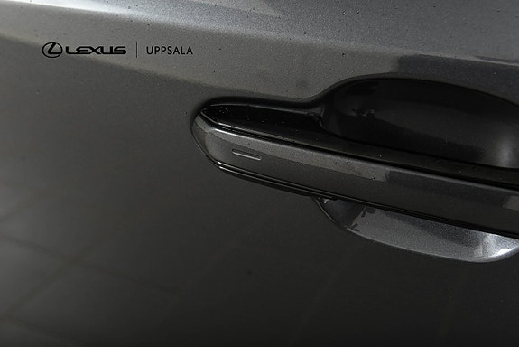 Lexus RX450h+ 20 of 23