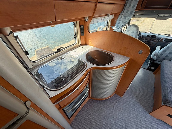 LMC Liberty 7205 TI Dubbelbädd 19 of 27