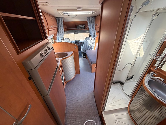 LMC Liberty 7205 TI Dubbelbädd 17 of 27