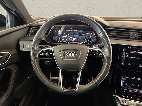 Audi Q8 6 of 12