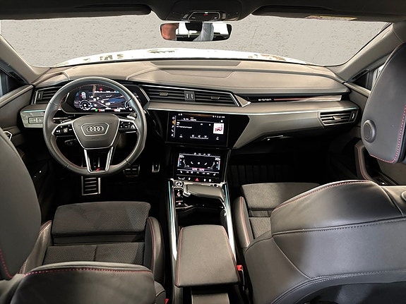 Audi Q8 5 of 5