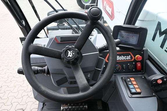 Bobcat T40.180 SLBP 26 of 28