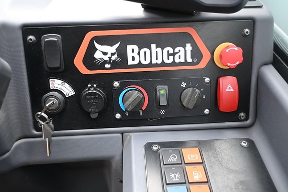 Bobcat T40.180 SLBP 23 of 28