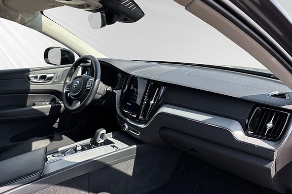 Volvo XC60 11 of 13