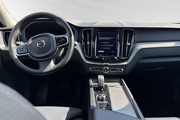Volvo XC60 10 of 13