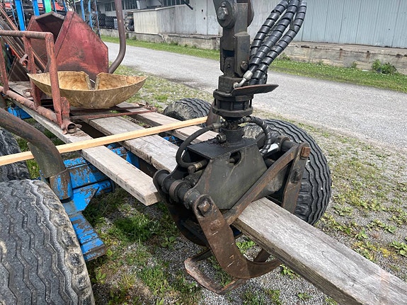 Vreten 4330 Skogskärra med kran 5 of 9