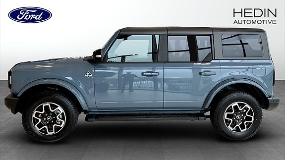 Ford Bronco 6 of 12