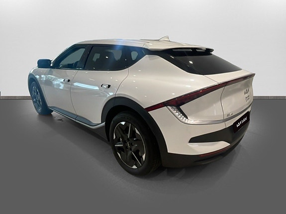 Kia EV6 6 of 14