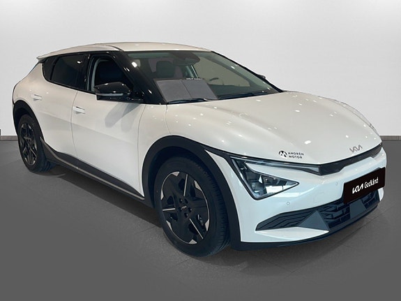 Kia EV6 3 of 5
