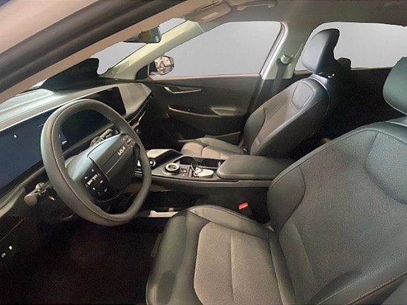 Kia EV6 8 of 14