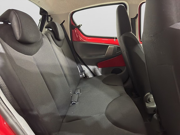 Toyota Aygo 24 of 29