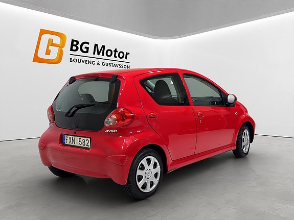 Toyota Aygo 4 of 29