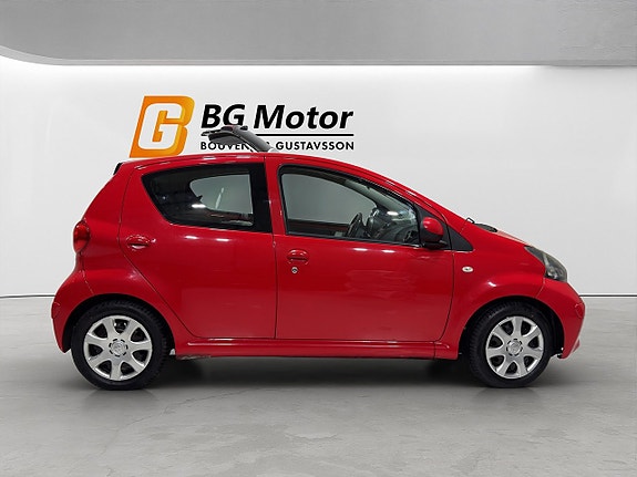 Toyota Aygo 17 of 29