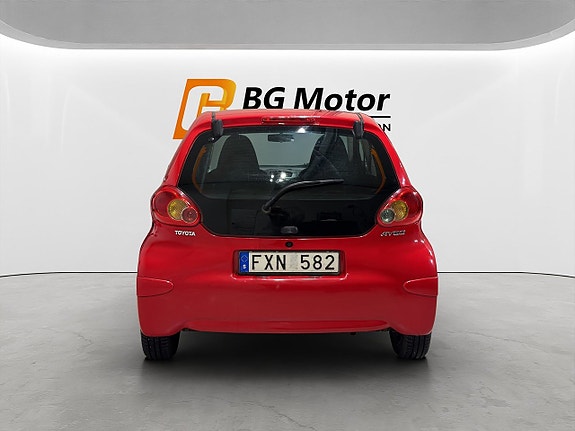 Toyota Aygo 5 of 29