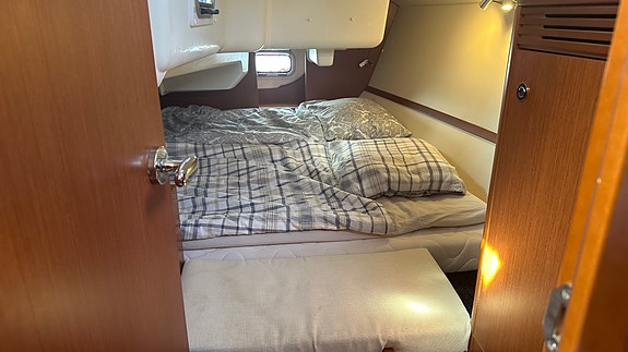 Uthyres Beneteau Oceanis 31 bra utrustning & enkel hantering + jolle/motor 4 of 5