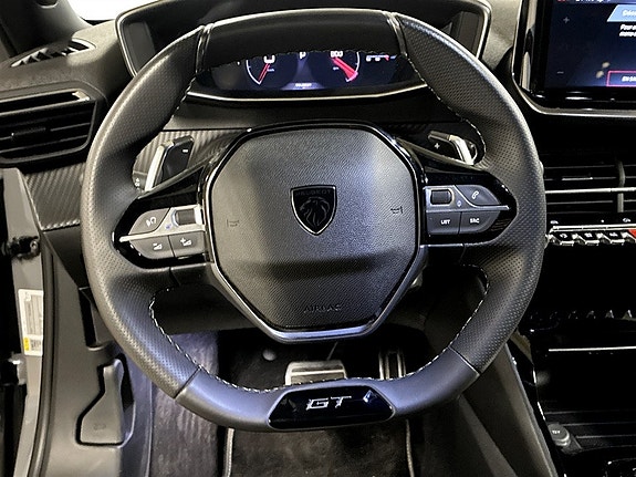 Peugeot 2008 7 of 19