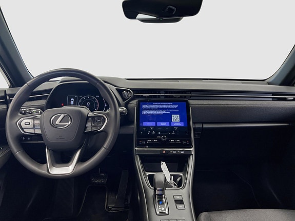 Lexus LBX 11 of 15