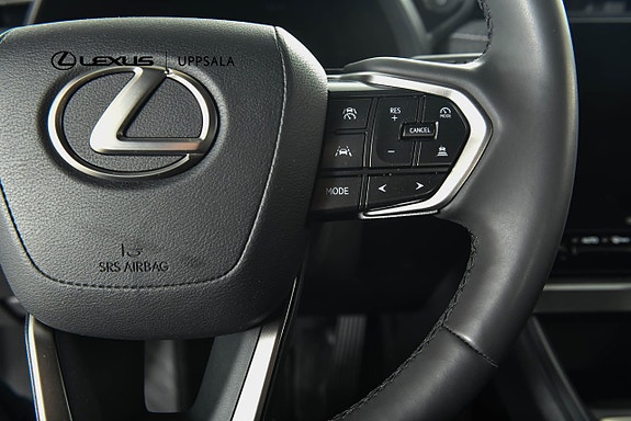 Lexus LBX 10 of 15