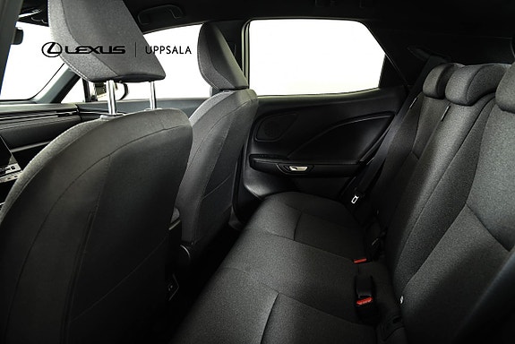 Lexus LBX 7 of 15