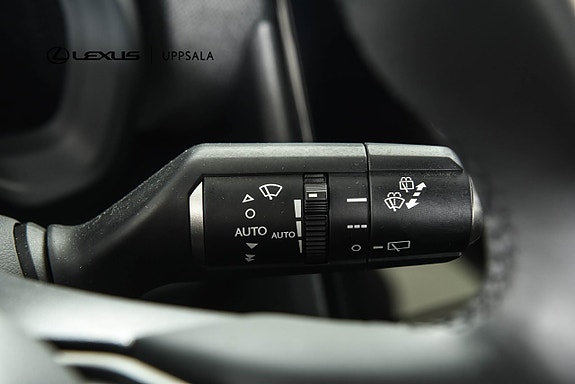 Lexus LBX 11 of 15